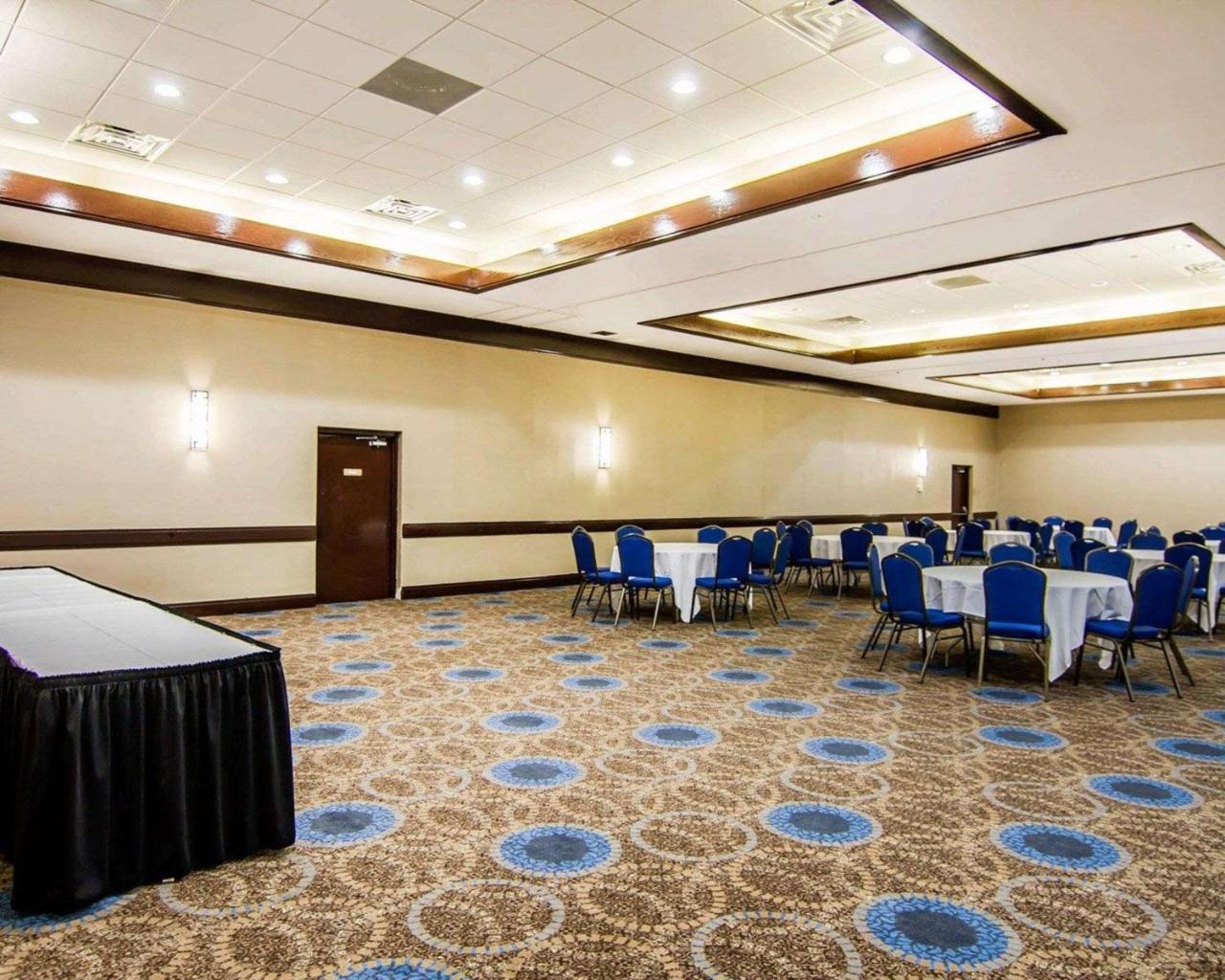 Comfort Inn & Suites Plano East Exteriör bild