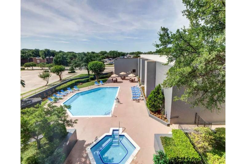 Comfort Inn & Suites Plano East Exteriör bild